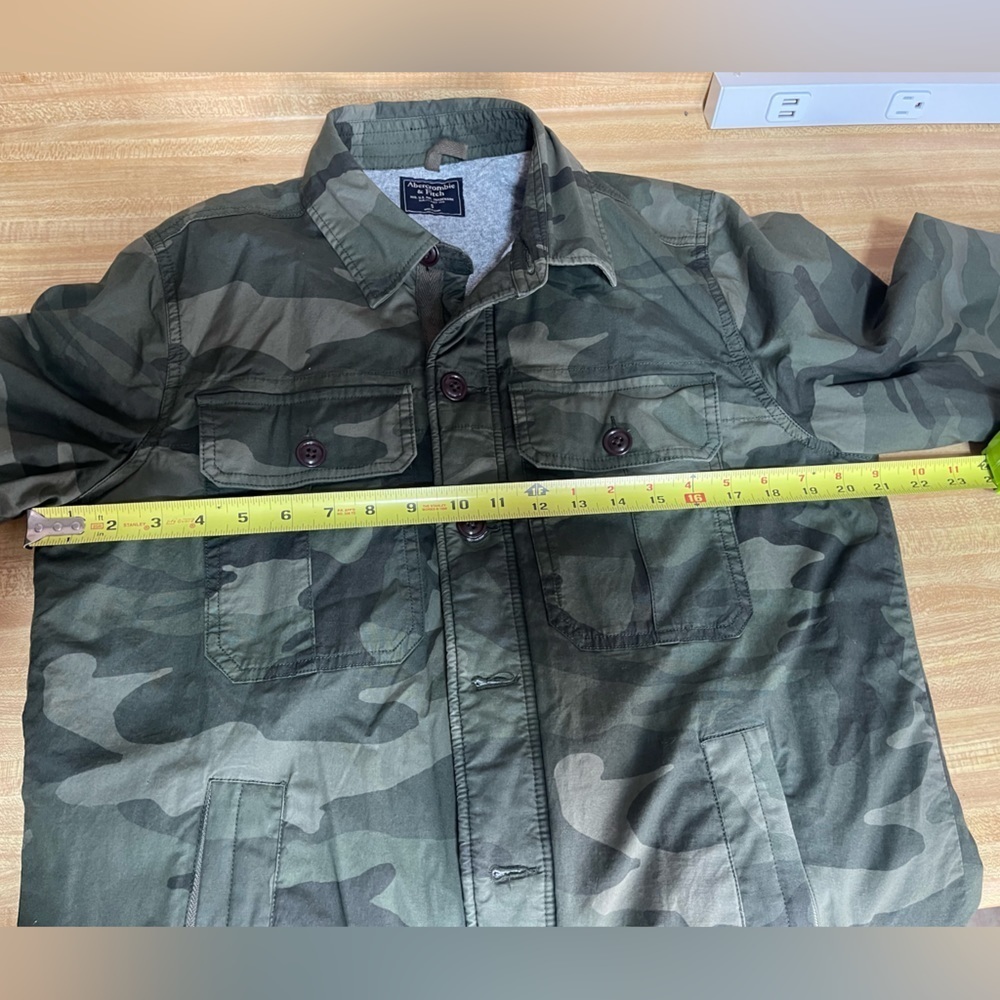 Abercrombie & Fitch green camo button down jacket coat women’s size S - Picture 15 of 17